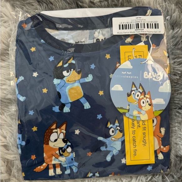 Little Sleepies NIB Bluey 3T two piece - Picture 2 of 2